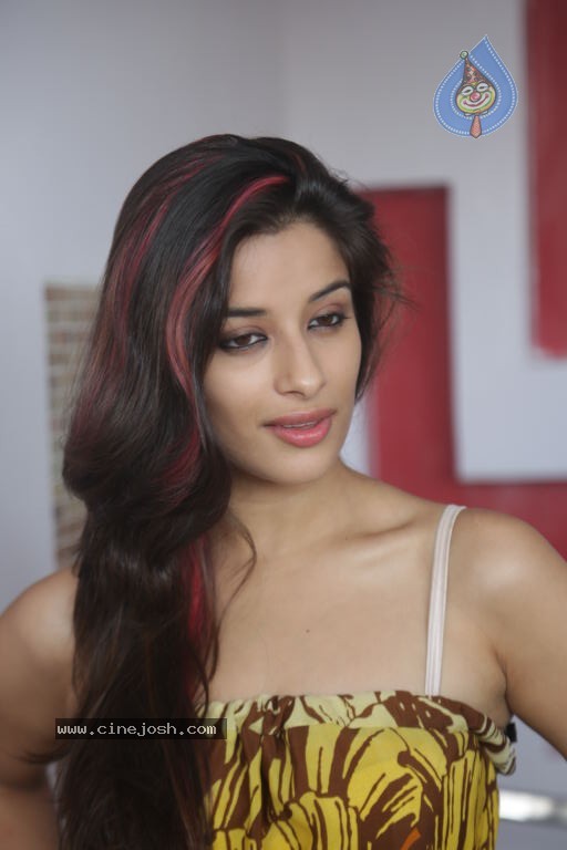 Madhurima Latest Stills - 78 / 84 photos