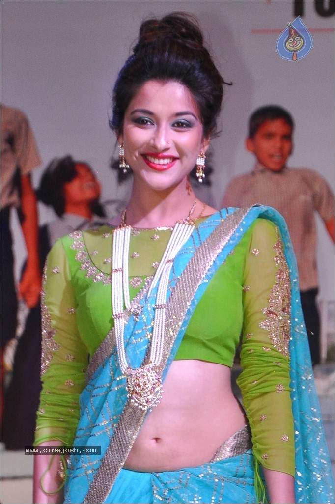 Madhurima Ramp Walk Photos - 24 / 30 photos