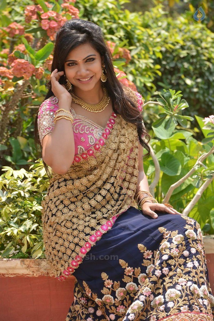 Madonna Sebastian New Photos - 18 / 38 photos