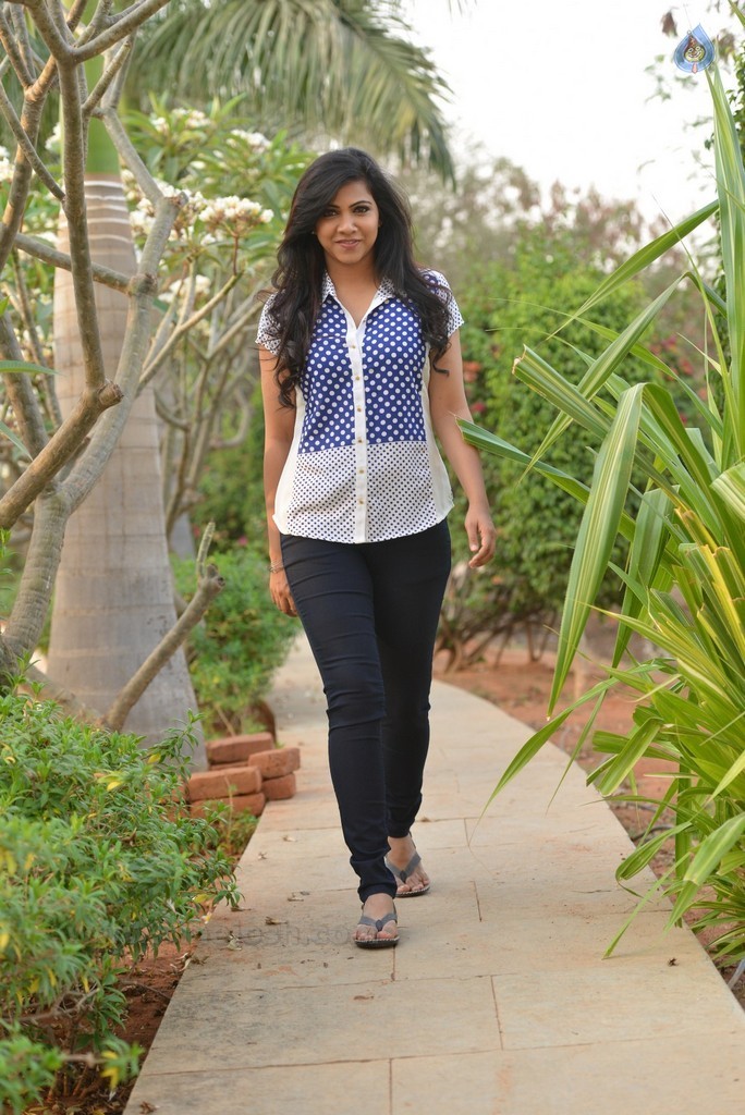 Madonna Sebastian New Pics - 18 / 38 photos