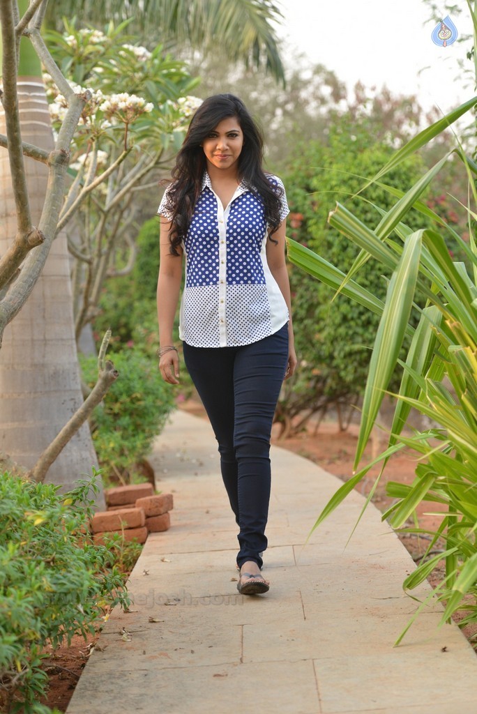 Madonna Sebastian New Pics - 20 / 38 photos