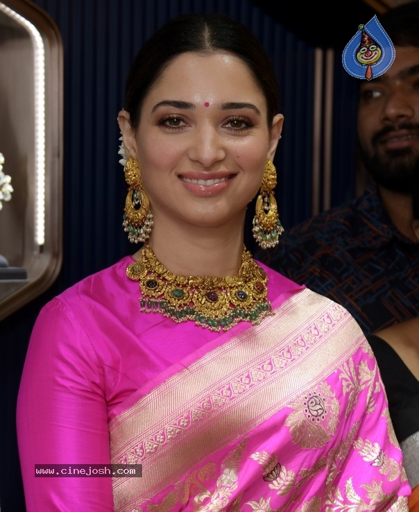 Tamanna malabar sales gold ad