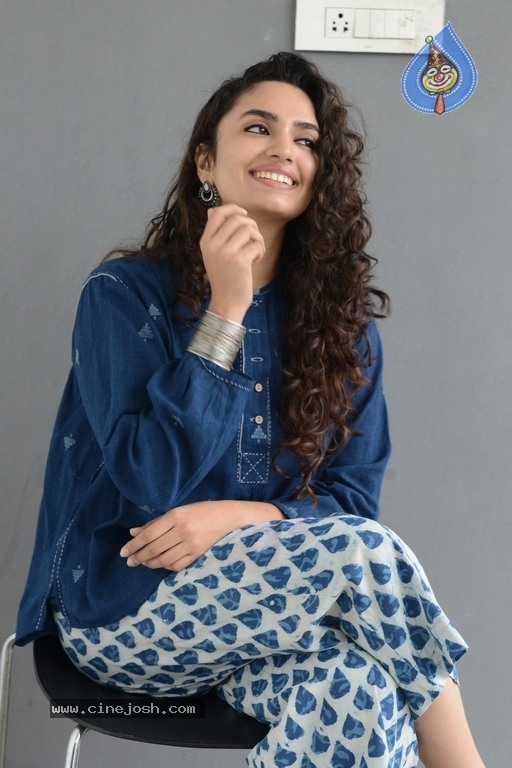 Malavika Nair Interview Photos - 8 / 20 photos