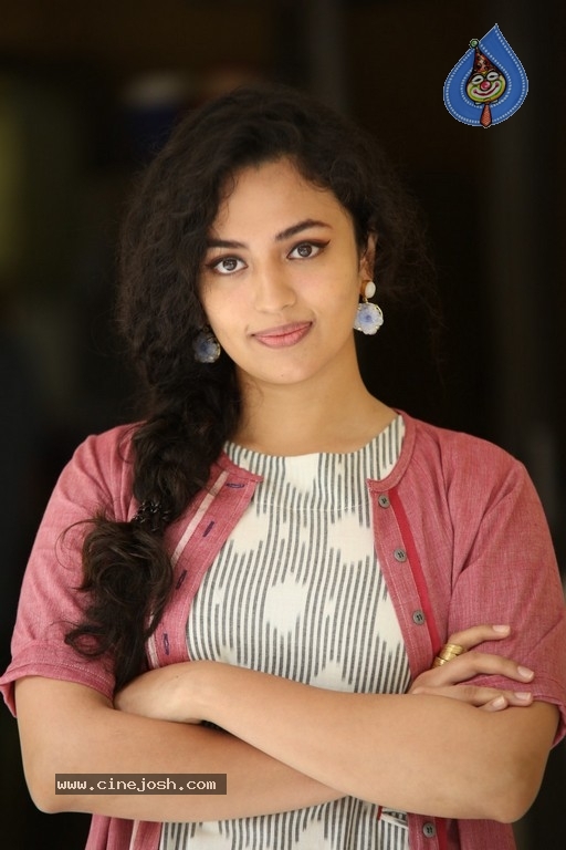 Malavika Nair New Photos - 4 / 32 photos