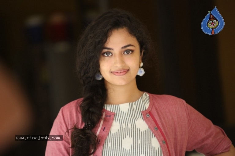 Malavika Nair New Photos - 8 / 32 photos