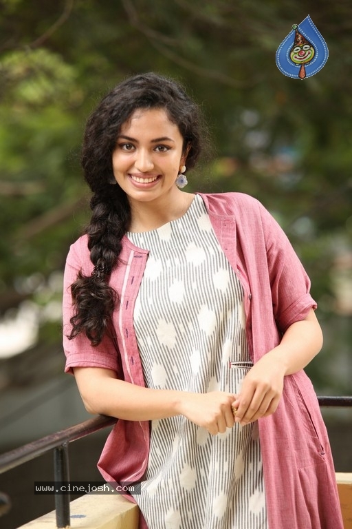 Malavika Nair New Photos - 28 / 32 photos