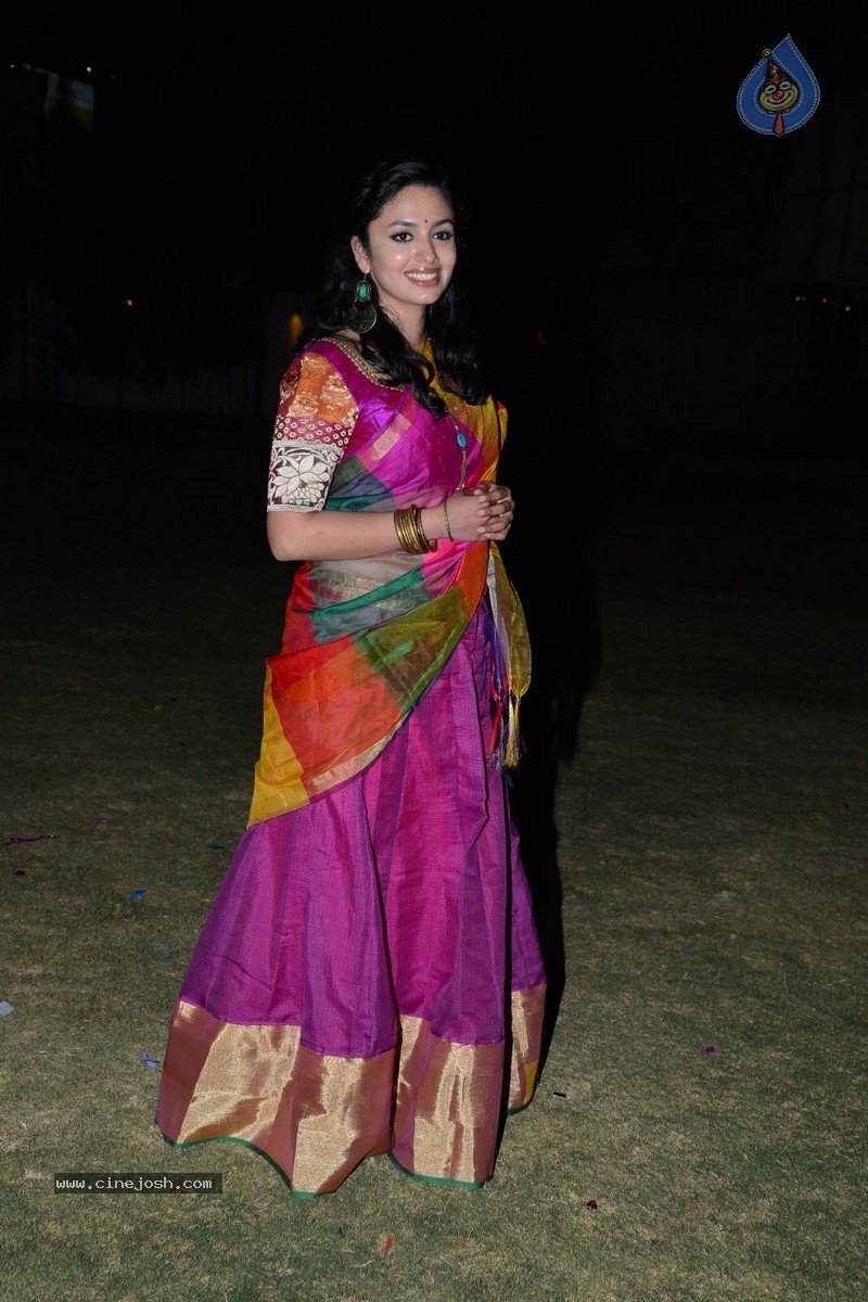 Malavika Nair Stills - 33 / 38 photos