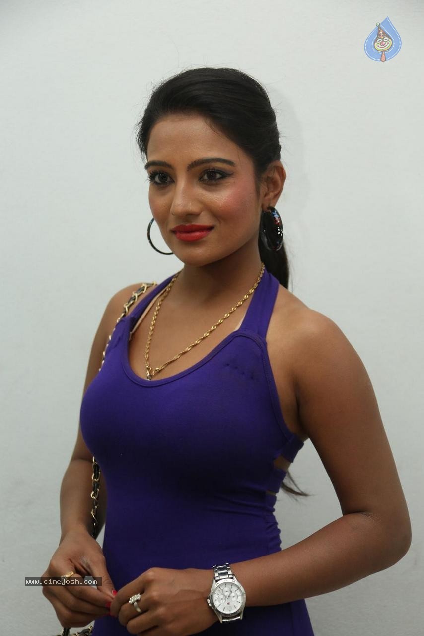 Mamatha Rahuth Hot Stills - 109 / 117 photos