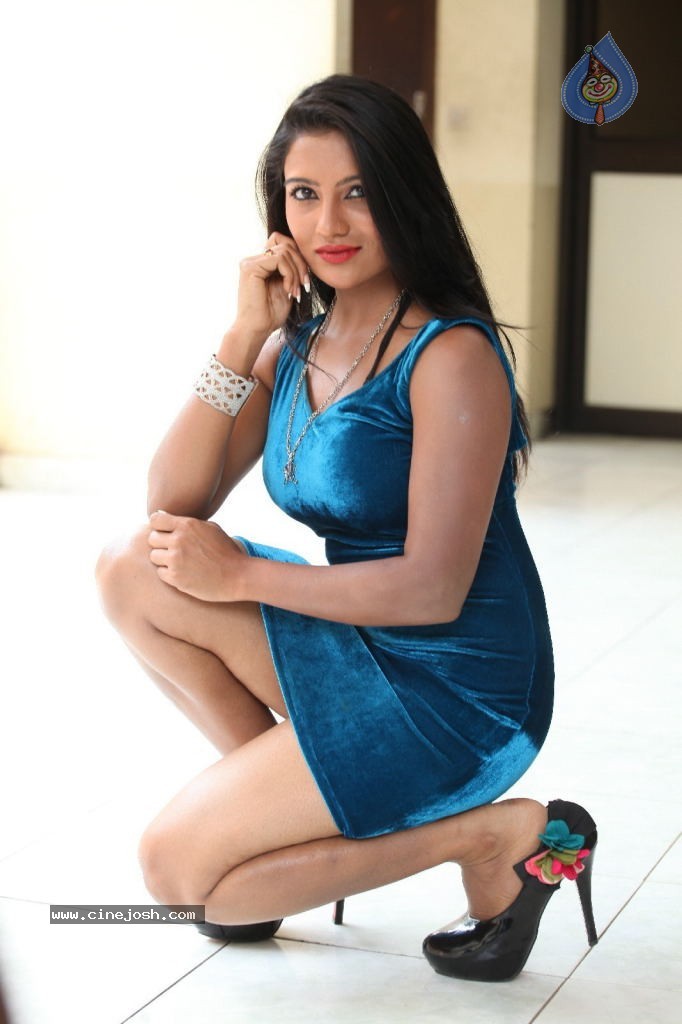 Mamatha Ravath Hot Stills - 112 / 117 photos