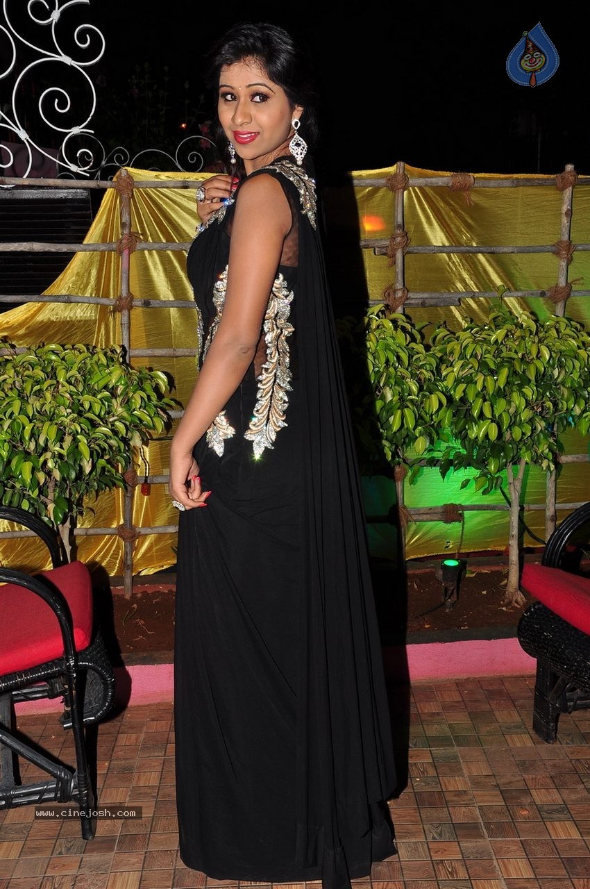 Manali Rathod Latest Photos - 37 / 53 photos