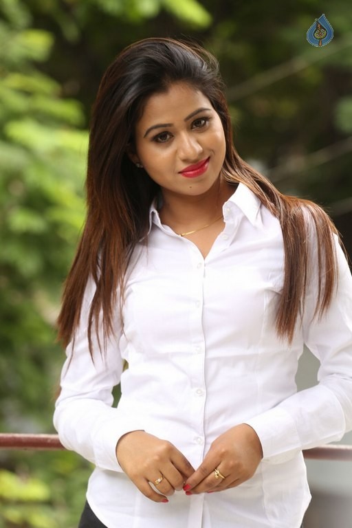 Manali Rathod New Images - 1 / 41 photos