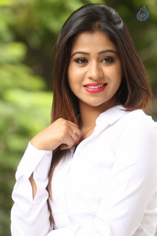 Manali Rathod New Images - 25 / 41 photos