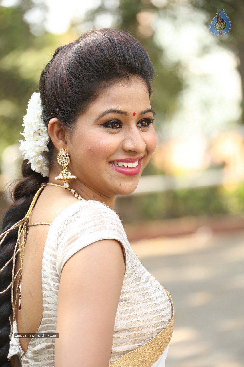 Manali Rathod New Photos - 17 / 58 photos