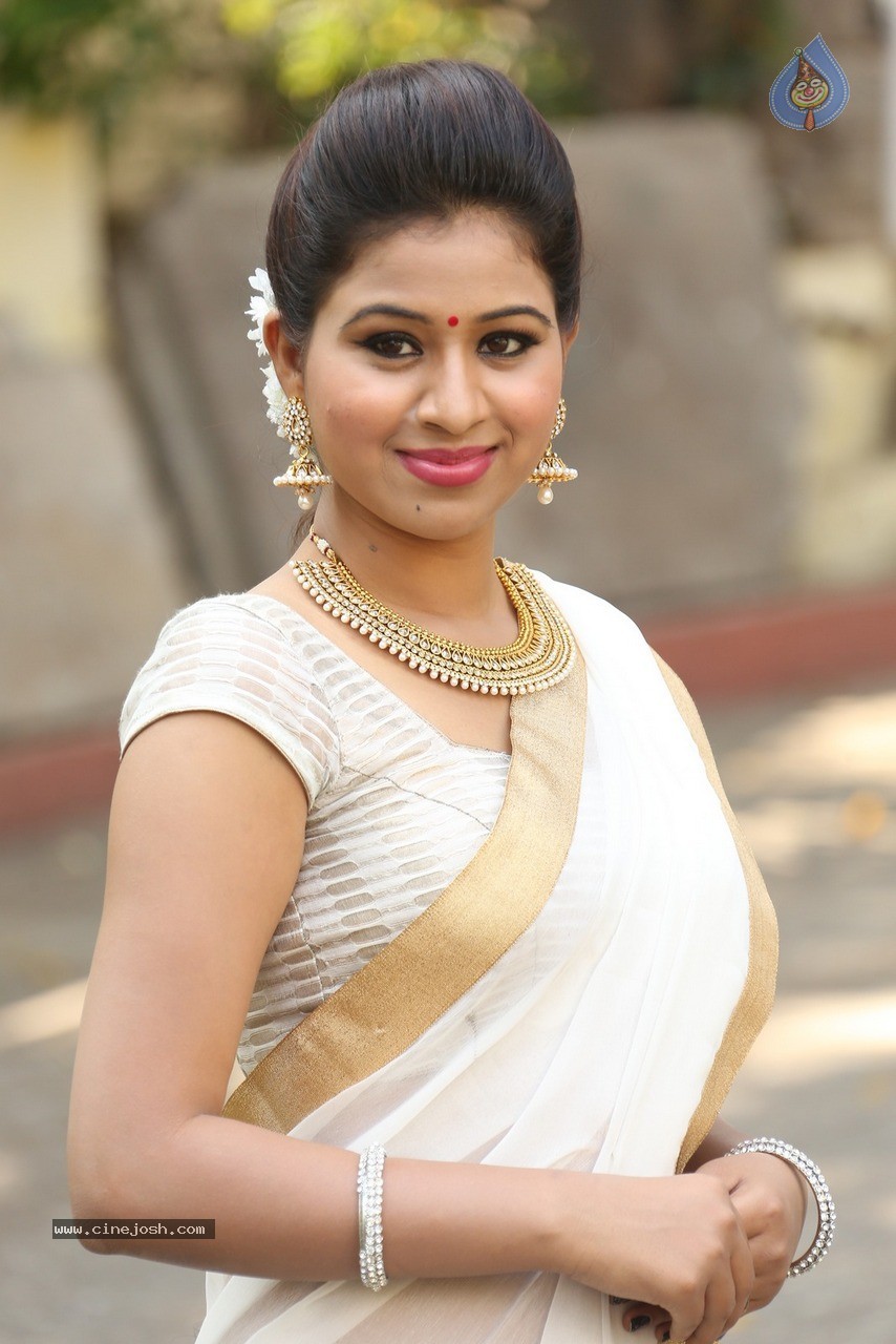 Manali Rathod New Photos - 23 / 58 photos