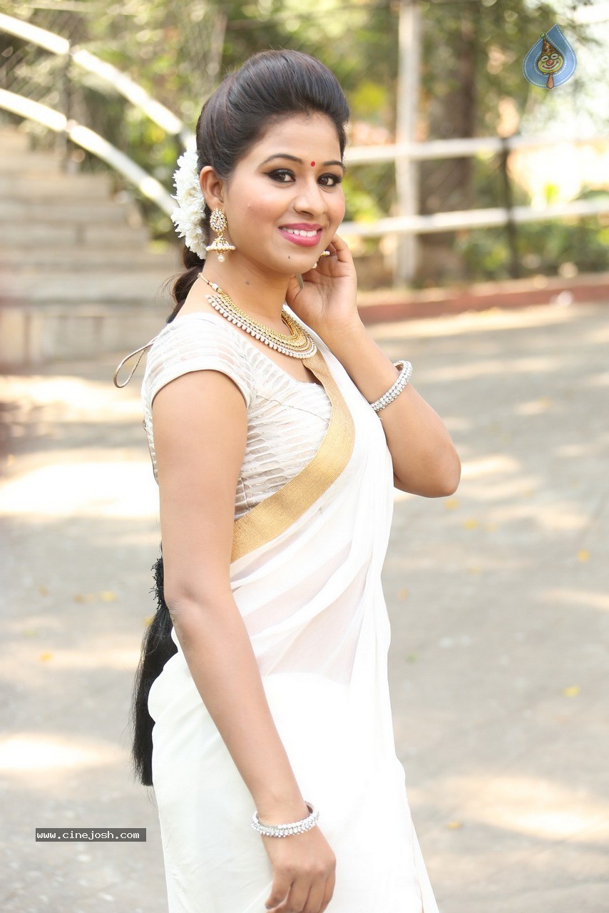 Manali Rathod New Photos - 28 / 58 photos