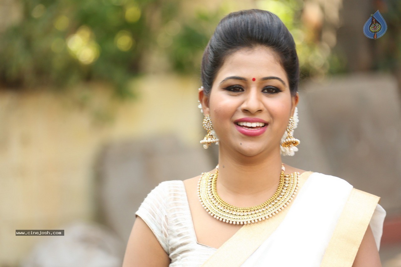 Manali Rathod New Photos - 44 / 58 photos