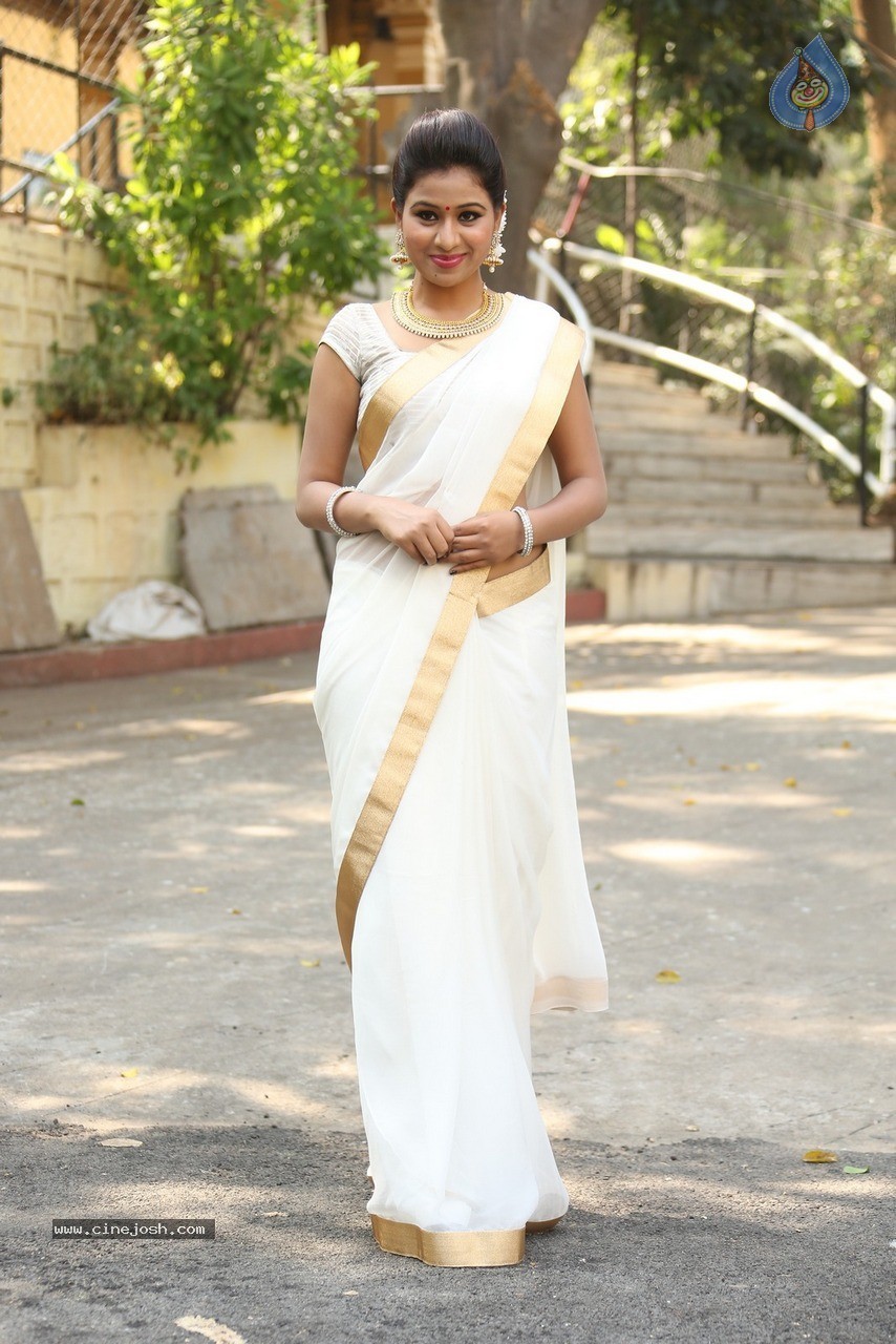 Manali Rathod New Photos - 47 / 58 photos