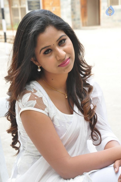 Manali Rathod New Photos - 25 / 29 photos