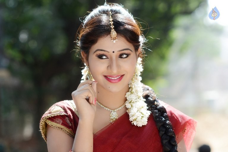 Manali Rathod New Photos - 2 / 14 photos