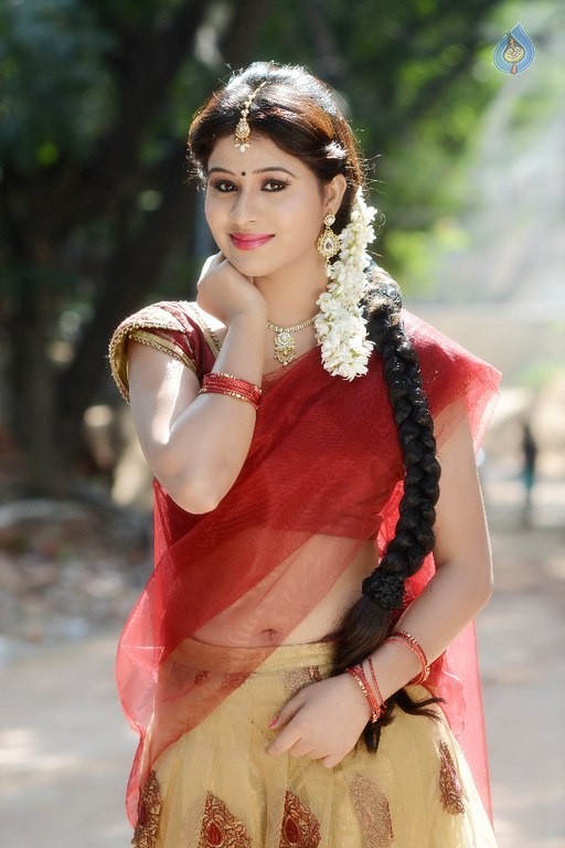 Manali Rathod New Photos - 4 / 14 photos