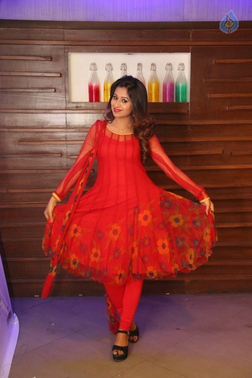 Manali Rathod New Photos - 16 / 50 photos