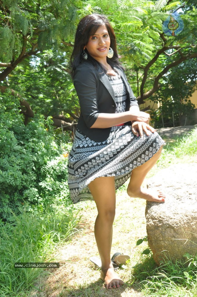 Manaswini Stills - 83 / 94 photos
