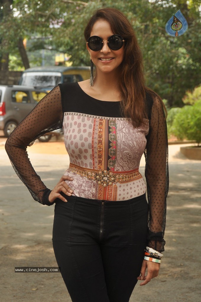 Manchu Lakshmi Latest Gallery - 1 / 118 photos