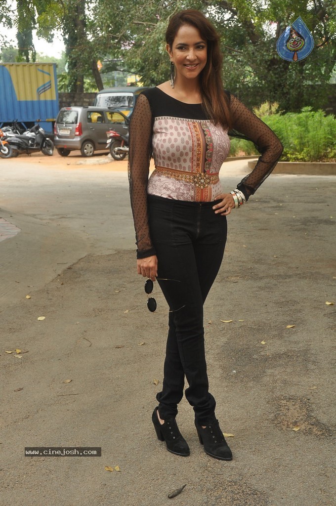 Manchu Lakshmi Latest Gallery - 16 / 118 photos