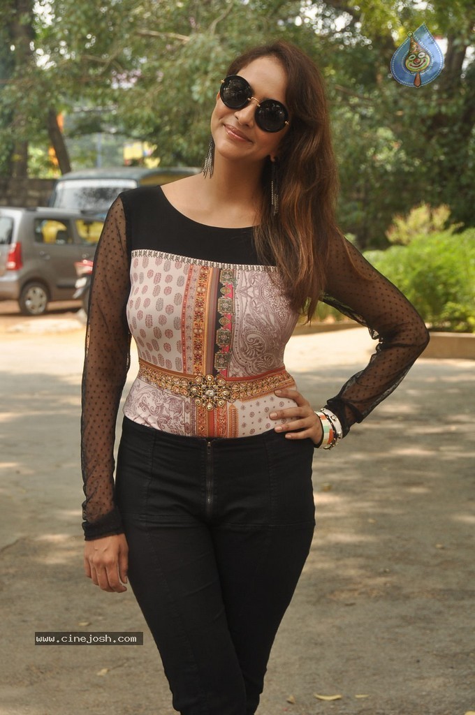 Manchu Lakshmi Latest Gallery - 63 / 118 photos