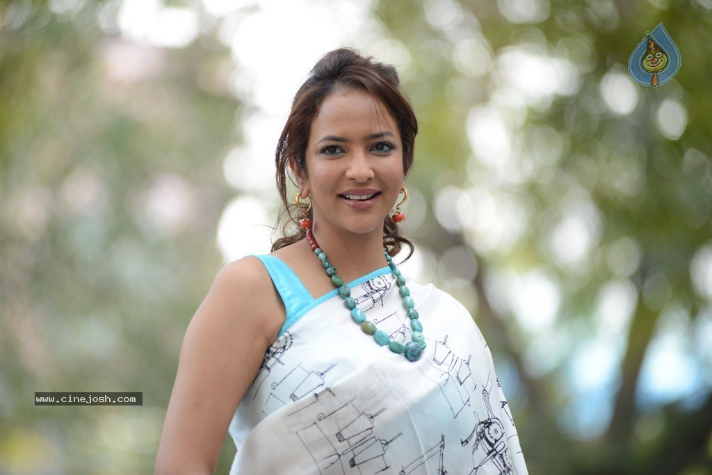 Manchu Lakshmi New Photos - 23 / 60 photos