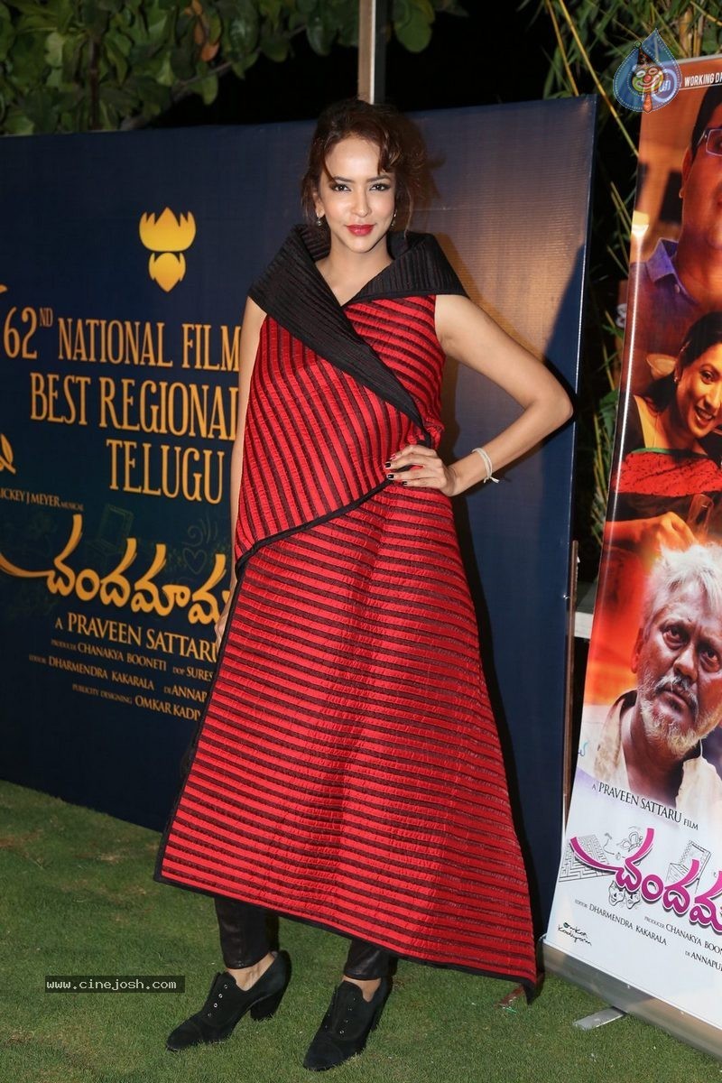 Manchu Lakshmi New Stills - 25 / 52 photos
