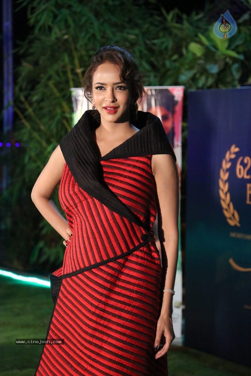 Manchu Lakshmi New Stills - 34 / 52 photos
