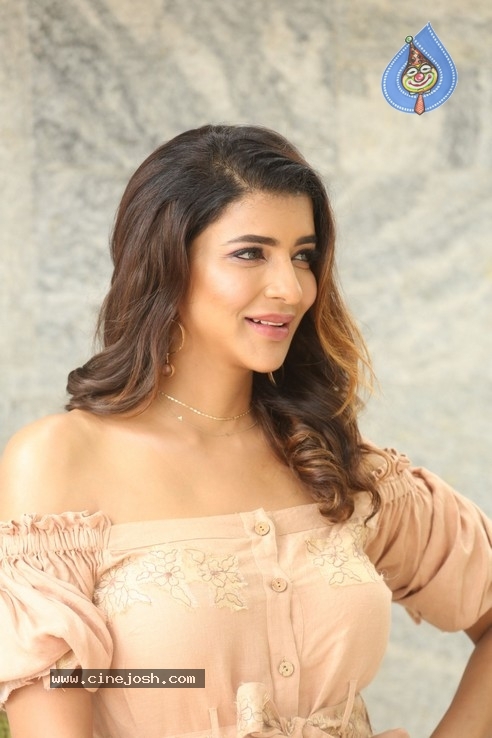 Manchu Lakshmi Photos - 31 / 42 photos