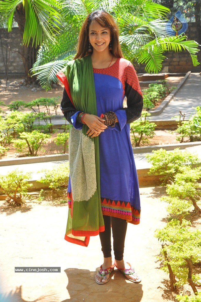 Manchu Lakshmi Prasanna New Photos - 42 / 45 photos