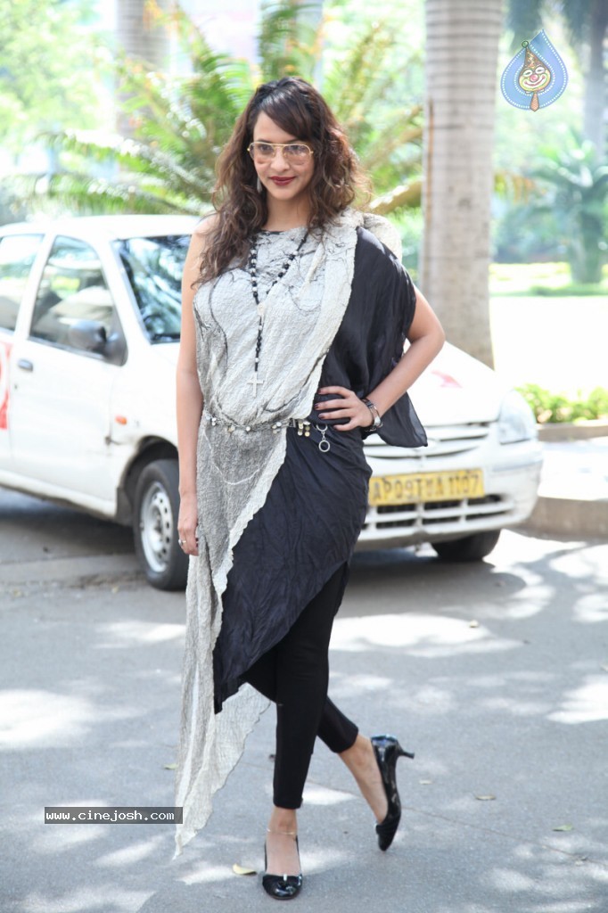 Manchu Lakshmi Prasanna Photos - 30 / 30 photos