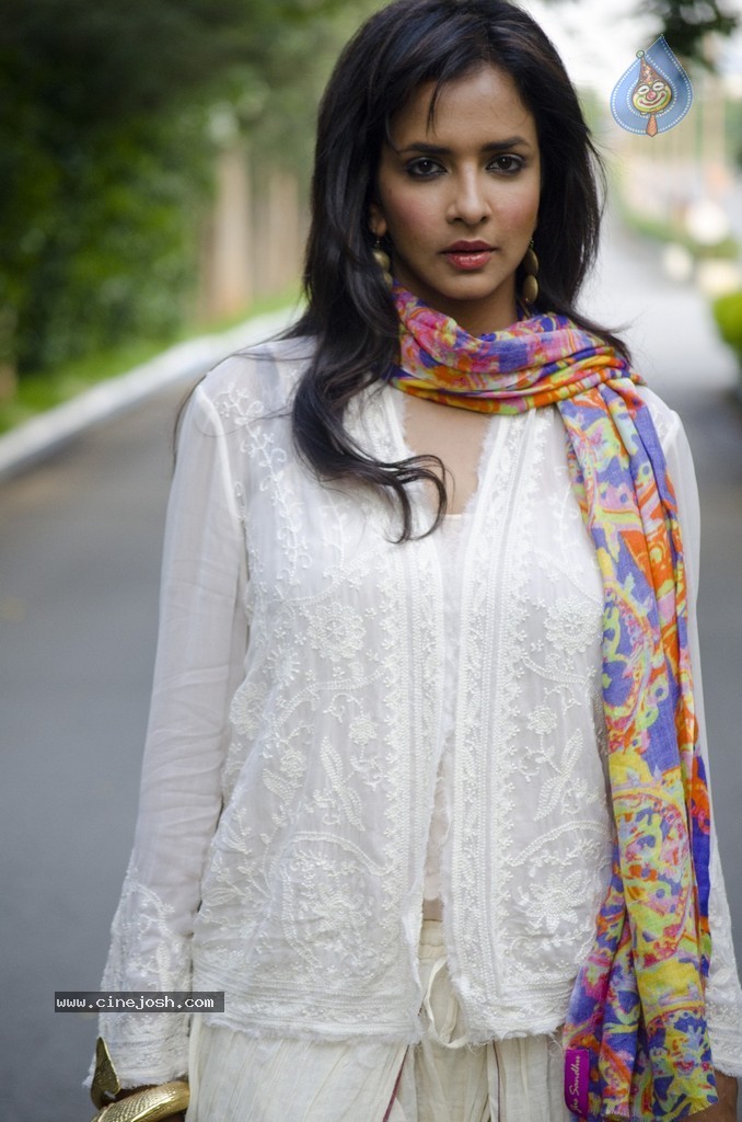 Manchu Lakshmi Prasanna Photos - 5 / 71 photos