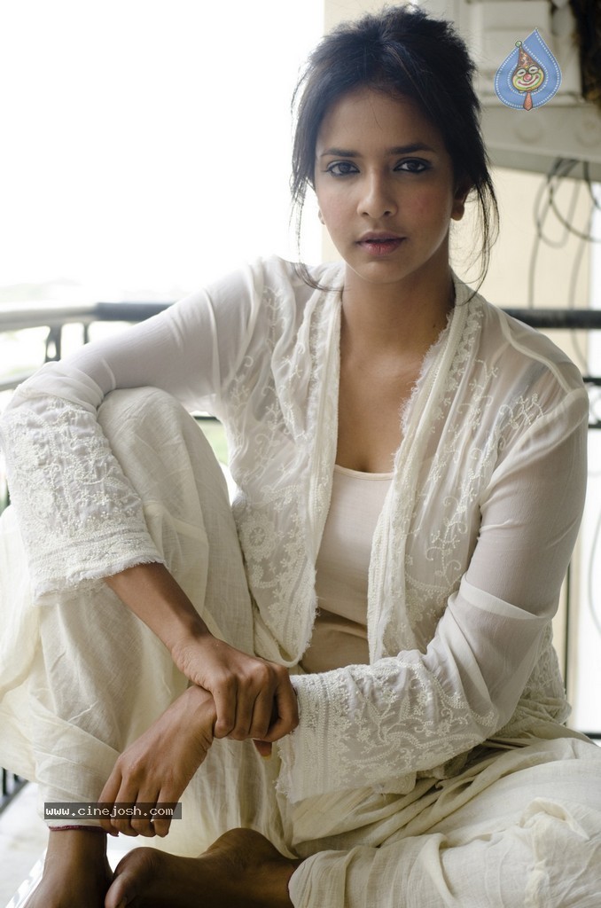 Manchu Lakshmi Prasanna Photos - 26 / 71 photos