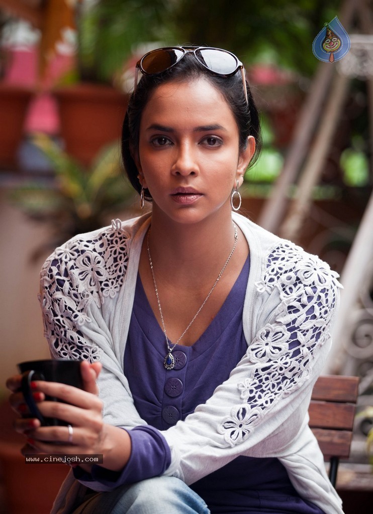 Manchu Lakshmi Prasanna Photos - 31 / 71 photos