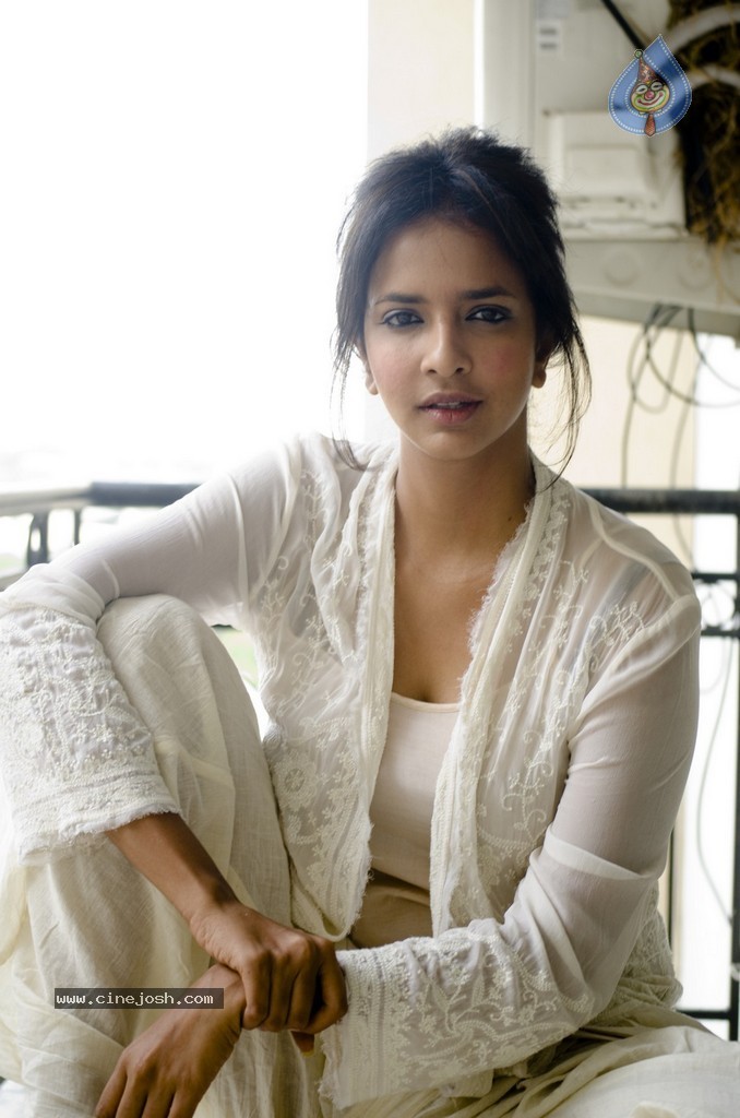 Manchu Lakshmi Prasanna Photos - 60 / 71 photos