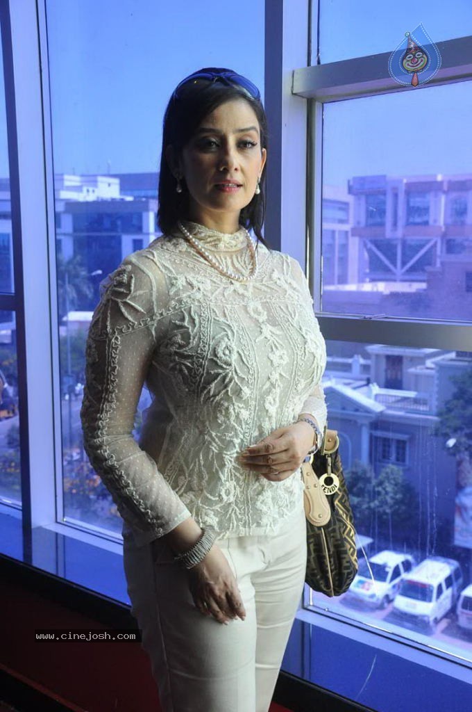 Manisha Koirala Latest Stills - 10 / 76 photos