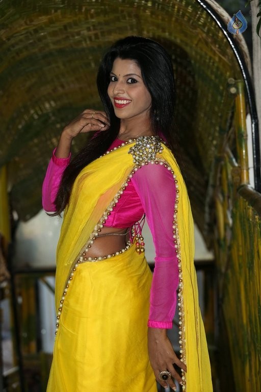 Manisha Pillai New Pics - 30 / 50 photos