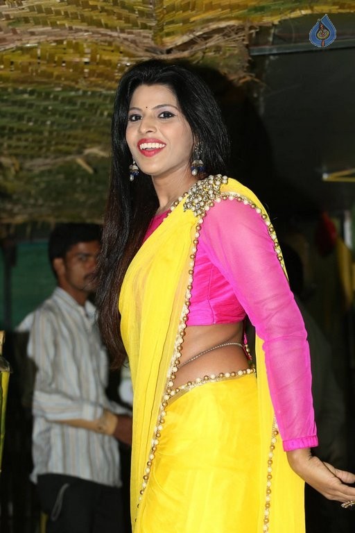 Manisha Pillai New Pics - 43 / 50 photos