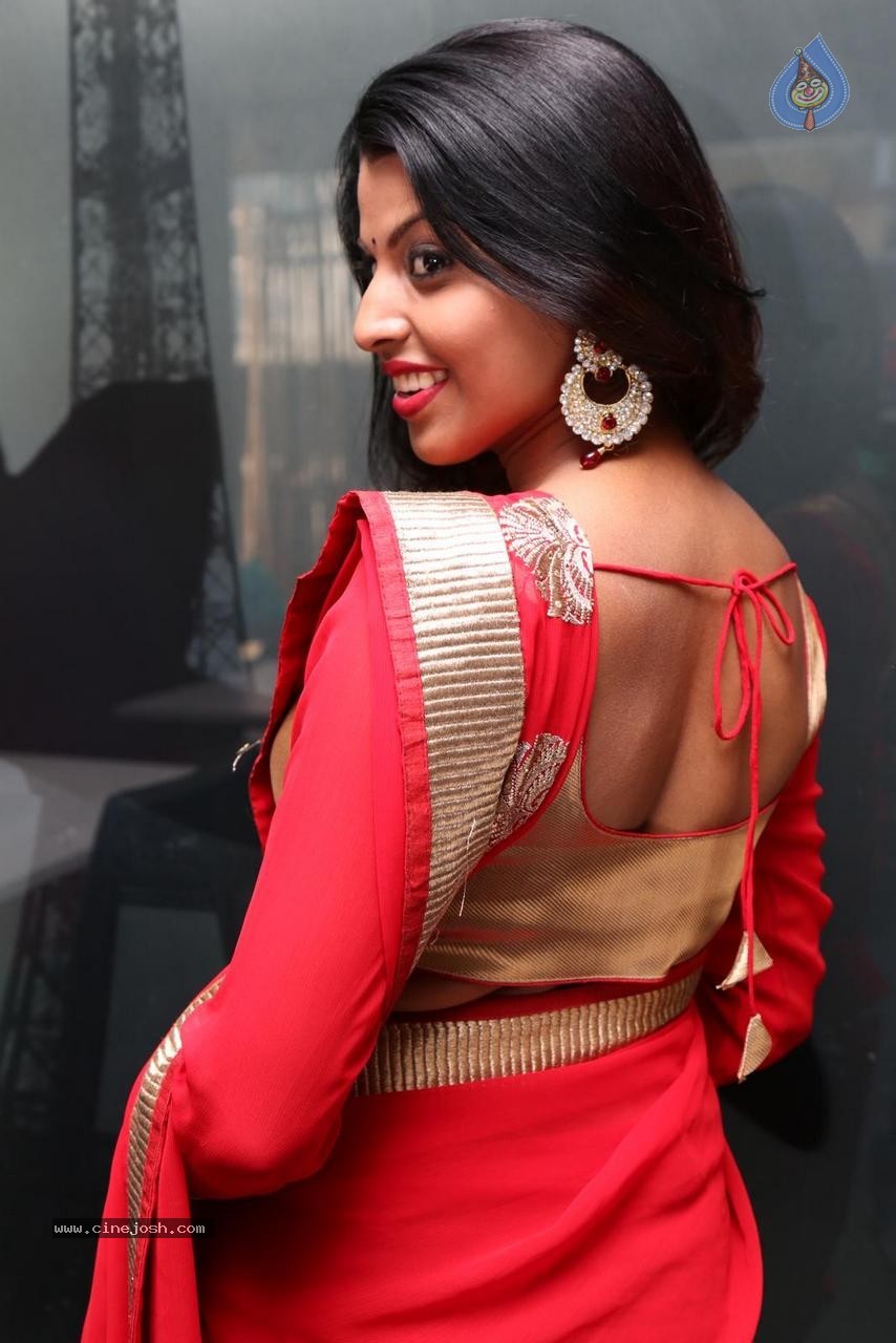 Manisha Pillai Stills - 4 / 45 photos