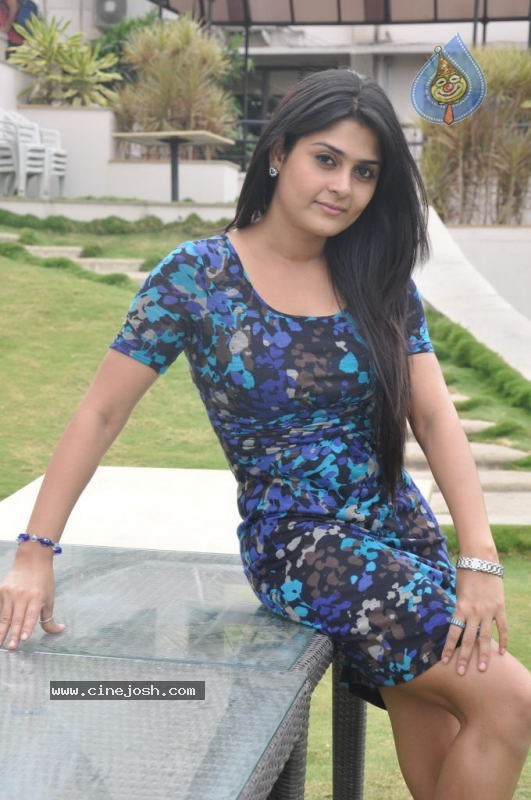 Manjulika Latest Stills - 14 / 96 photos