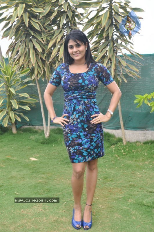 Manjulika Latest Stills - 32 / 96 photos