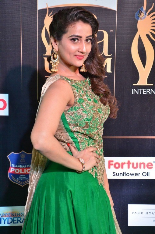 Manjusha at IIFA 2017 - 4 / 31 photos