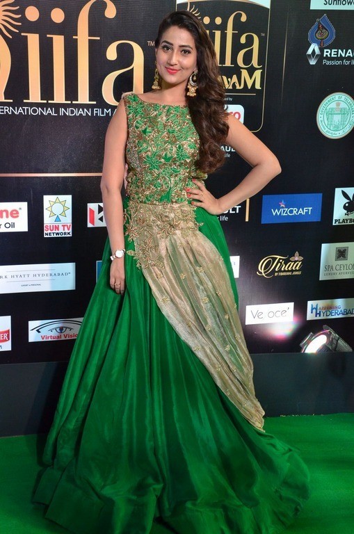 Manjusha at IIFA 2017 - 20 / 31 photos