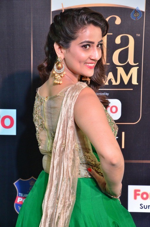 Manjusha at IIFA 2017 - 26 / 31 photos