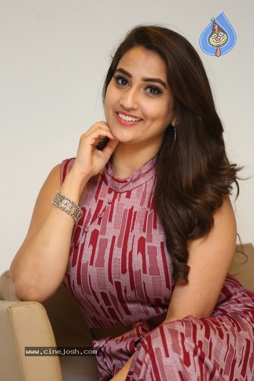 Manjusha Gallery - 15 / 31 photos