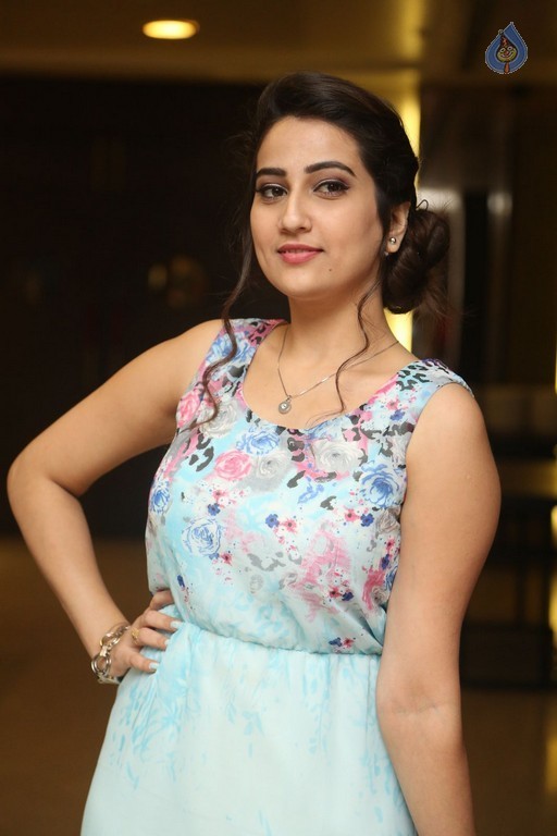 Manjusha Latest Gallery - 17 / 40 photos